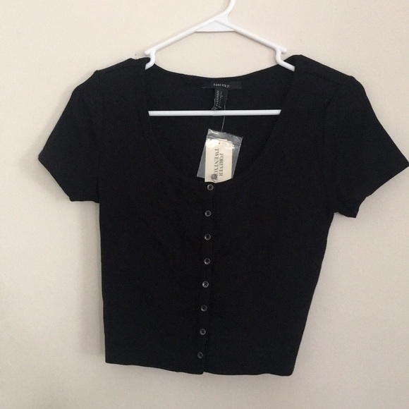 Forever 21 Tops - Black ribbed button up scoop neck crop top NWT